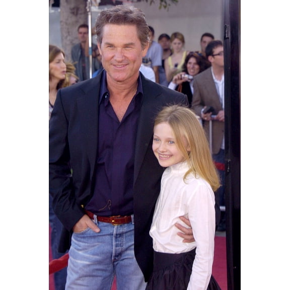 Kurk Russell, Dakota Fanning At Arrivals For Premiere Of Dreamer, Mann Village Theatre, Westwood, Ca, October 09, 2005. Photo By David LongendykeEverett Collection Celebrity (8 x 10)