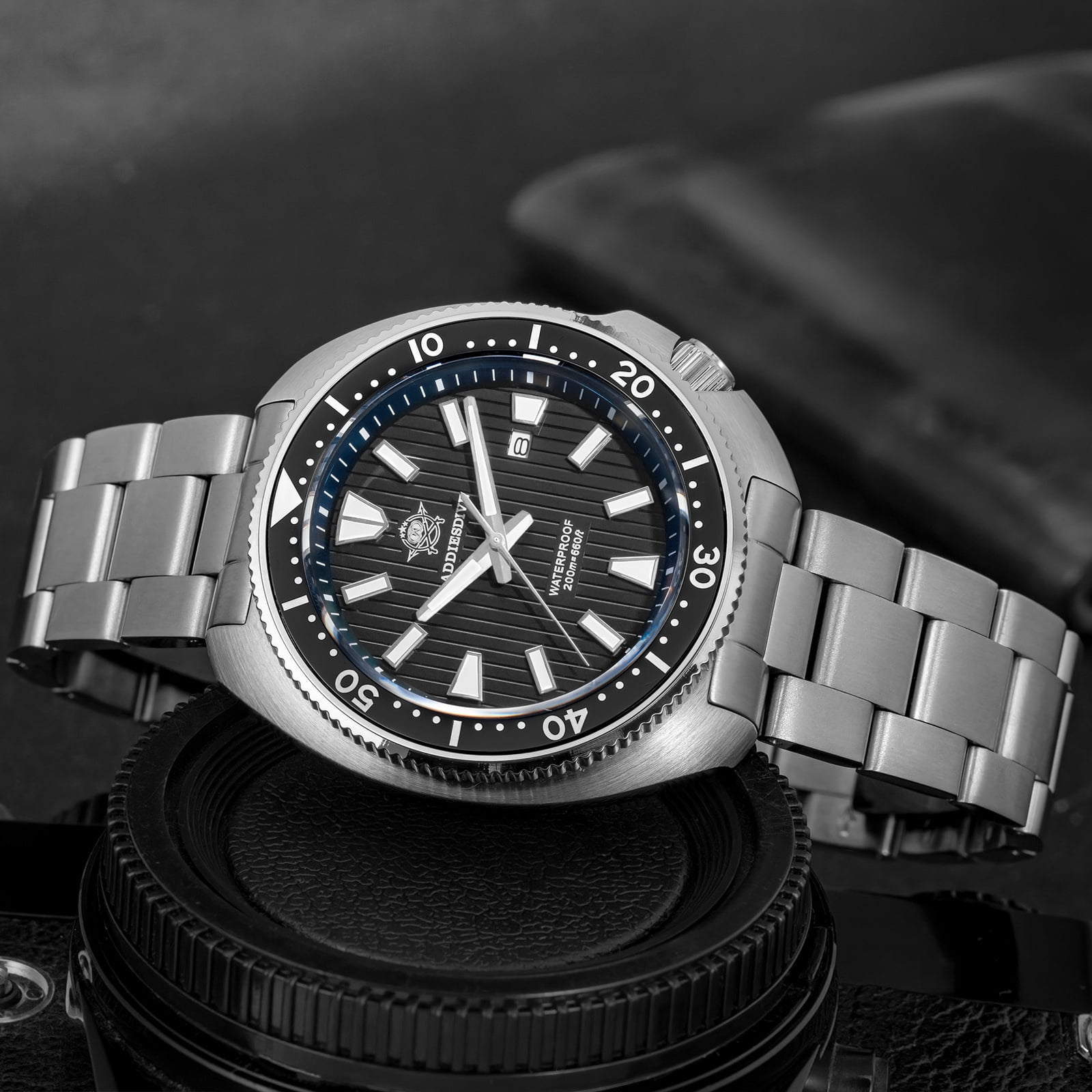 ADDIESDIVE Men’s Diver Watch 200M Waterproof, Japanese Movement Quartz Watch, Sapphire Crystal, Ceramic Bezel & Stainless Steel Watches for Men
