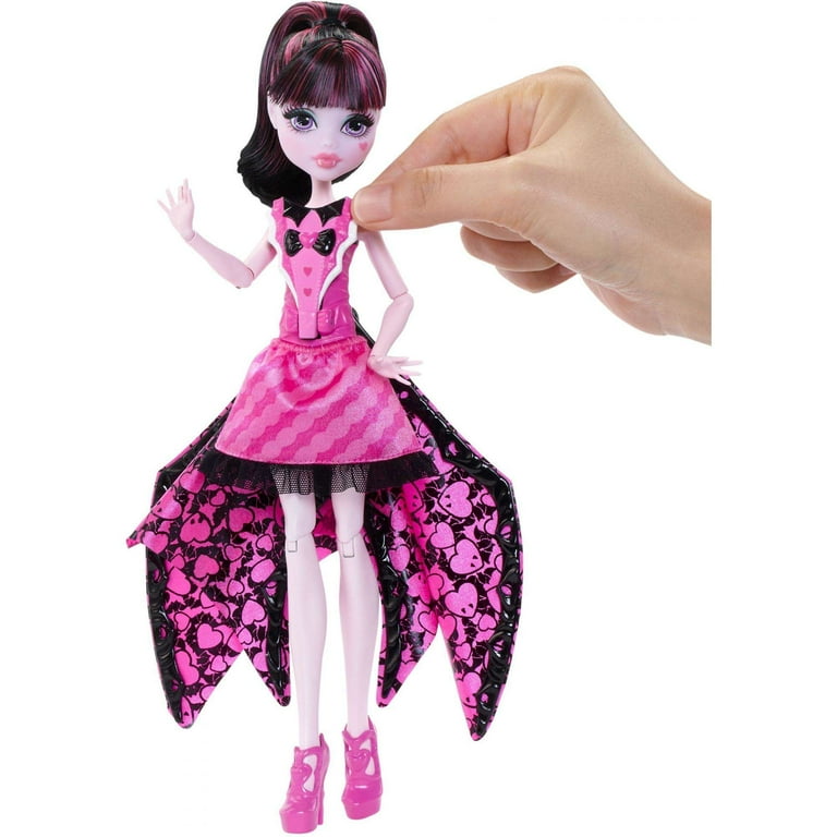 Monster High Ghoul-To-Bat Transformation Draculaura Doll 