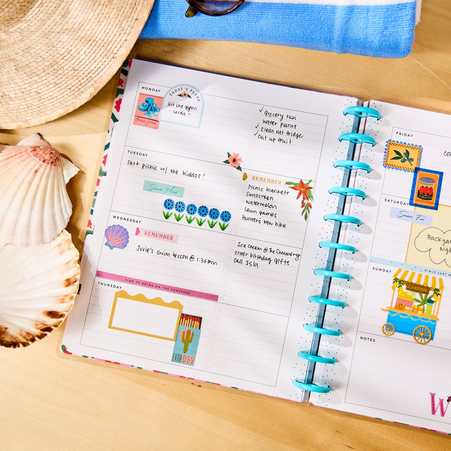 The Happy Planner Undated Palm Beach Big Horizontal Planner – 12-Month (Start Anytime) – 8.5″ × 11″ Vacation-Inspired Cover, Customizable Disc-Bound