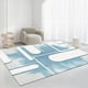 thumbnail image 3 of La Alfombra de La Sala de Estar Es Geométricamente Buena para Uso Doméstico. El Dormitorio Está Cubierto con Tapetes y La Alfombra de La Mesita de Noche Se Usa Como Tapete., 3 of 4