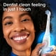 thumbnail image 4 of Oral-B iO Series 2 Kit básico de cepillo de dientes eléctrico recargable, blanco puro con 2 cabezales - Sensor de presión automático para proteger las encías - 3 modos - Temporizador de 2 minutos, 4 of 5
