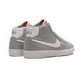 thumbnail image 3 of NIKE WOMENS BRUIN HIGH SB Womens "Wolf Grey" DV5472 001 from Stadium Goods, 3 of 8