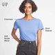 thumbnail image 2 of Camiseta Shirt GAP con cuello redondo favorita para mujer, color negro oscuro, talla M, 2 of 3
