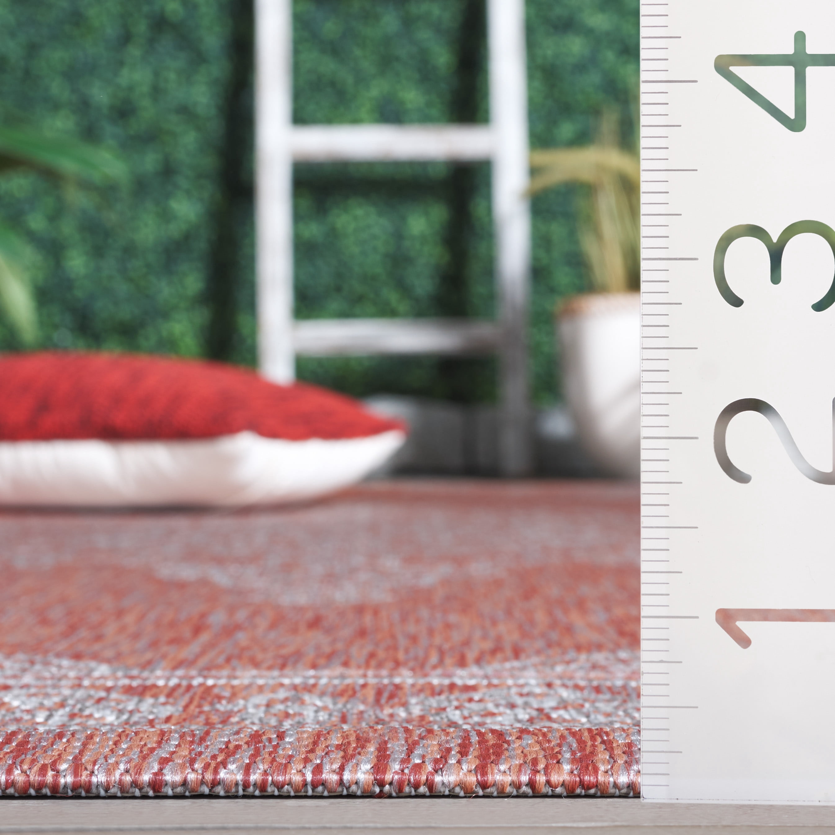 SAFAVIEH Courtyard Alease Medallion Indoor/Outdoor Area Rug, Red/Beige, 5'1" x 7'6"