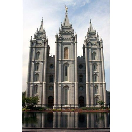 Mormon Temple in the Daytime in Salt Lake City Utah Journal: 150 Page Lined Notebook/Diary