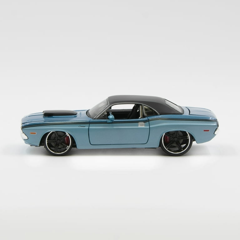 Chrysler Dodge Challenger 2009 Format 1/24 Bleu gris Métal