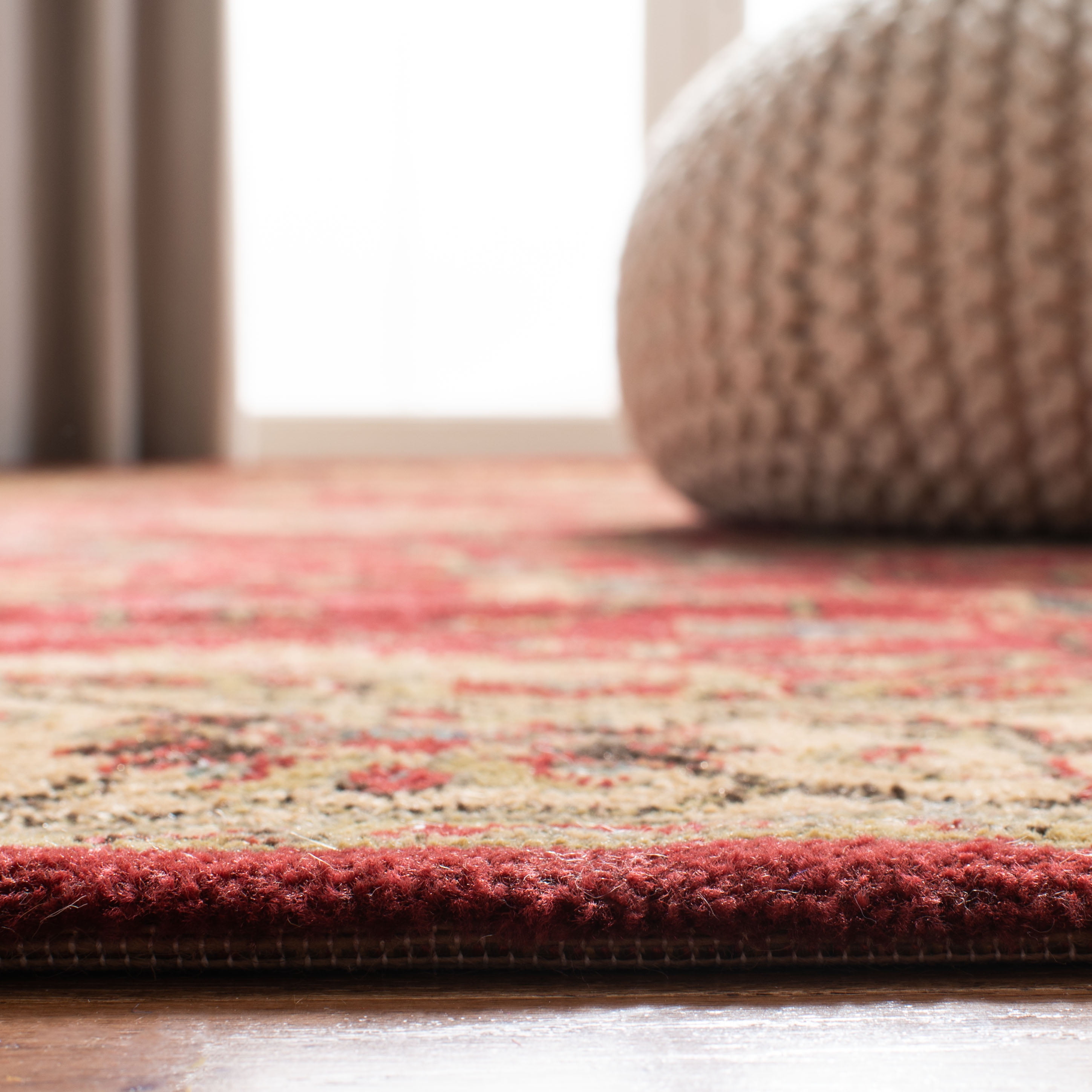 SAFAVIEH Mahal Bentley Floral Bordered Area Rug, Red/Beige, 4' x 5'7"