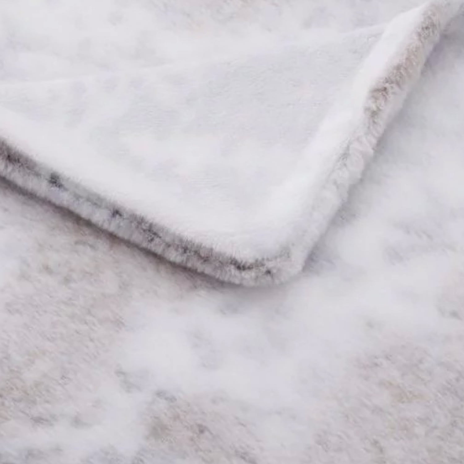 Hometrends Reversible Faux Fur Throw Blanket, Super stylish & warm