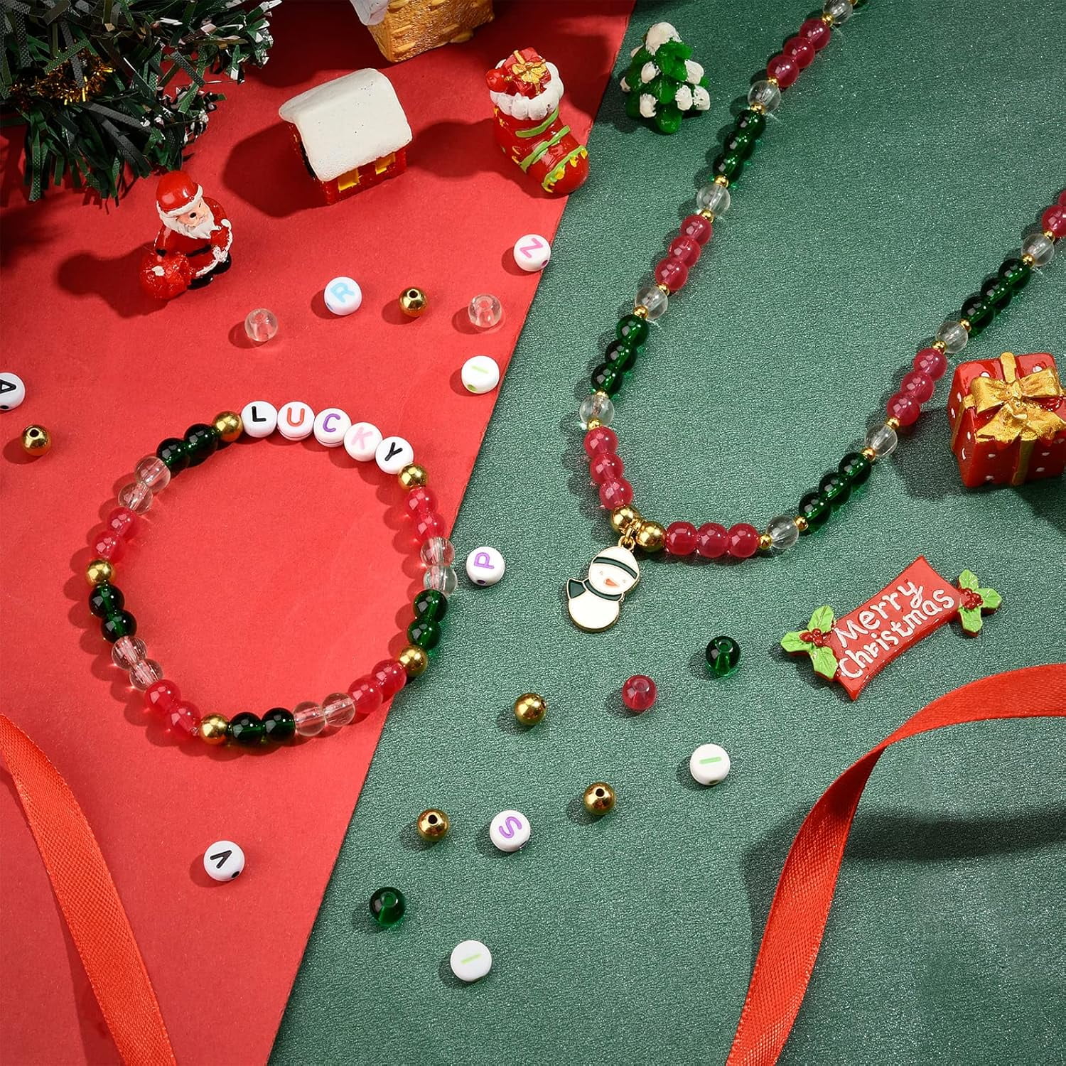 900pcs Glass Beads Alphabet Letter Beads Red Green Loose Beads Horizontal Hole Acrylic Beads Brass Spacer Beads with Elastic Thread DIY