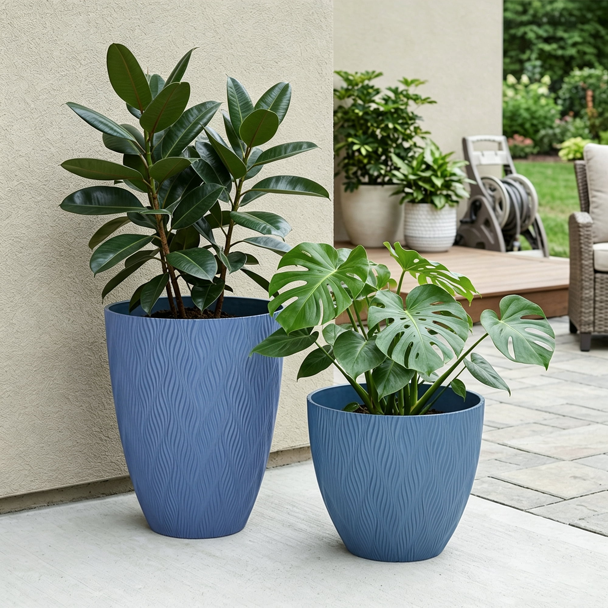Mainstays River Round Recycled Resin Planter, Blue Paradise, 12 in x 12 in x 10.4 in