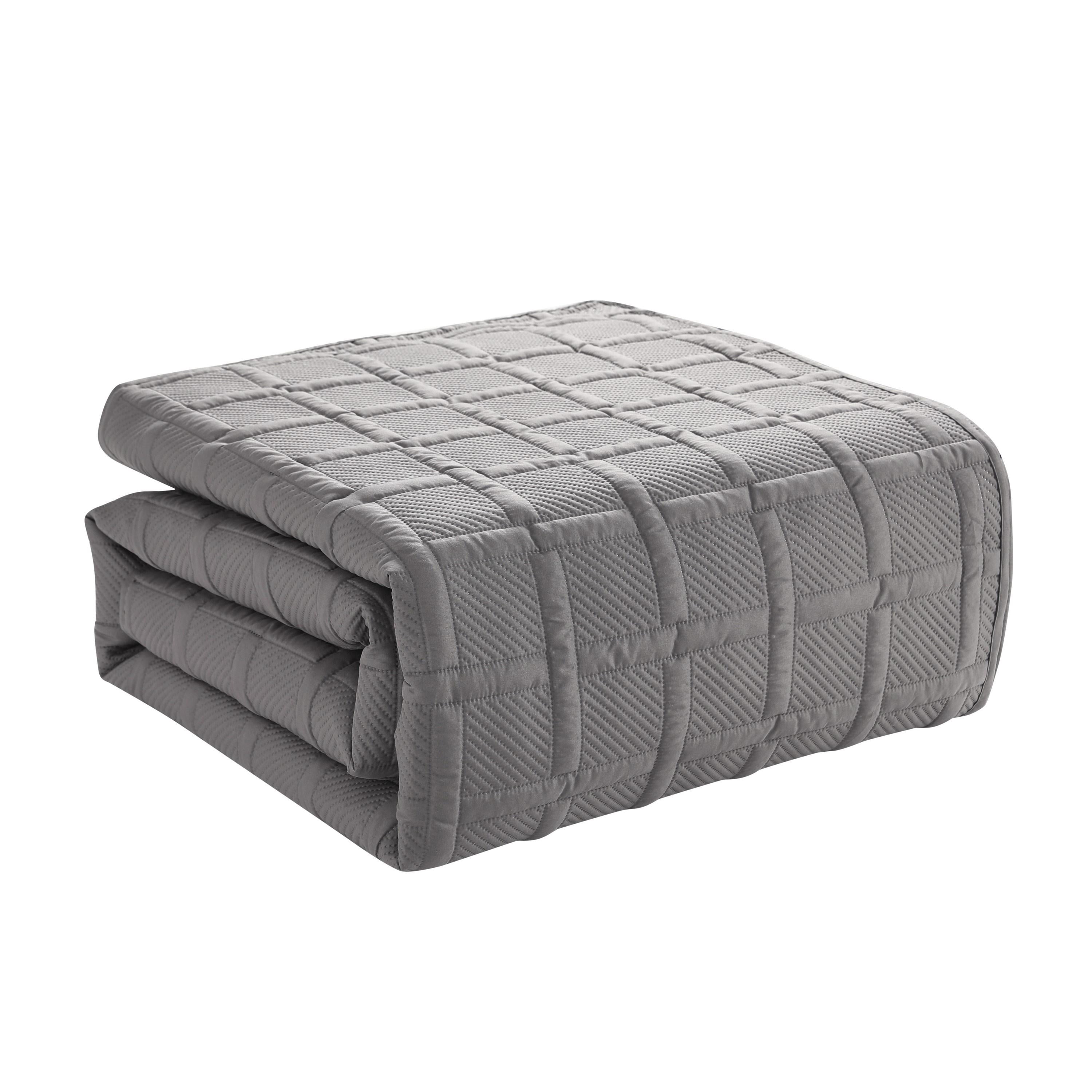 VCNY Home Square 3-Piece Dark Grey Textured Grid Pinsonic Quilt Set, Full/Queen, Adult, Unisex