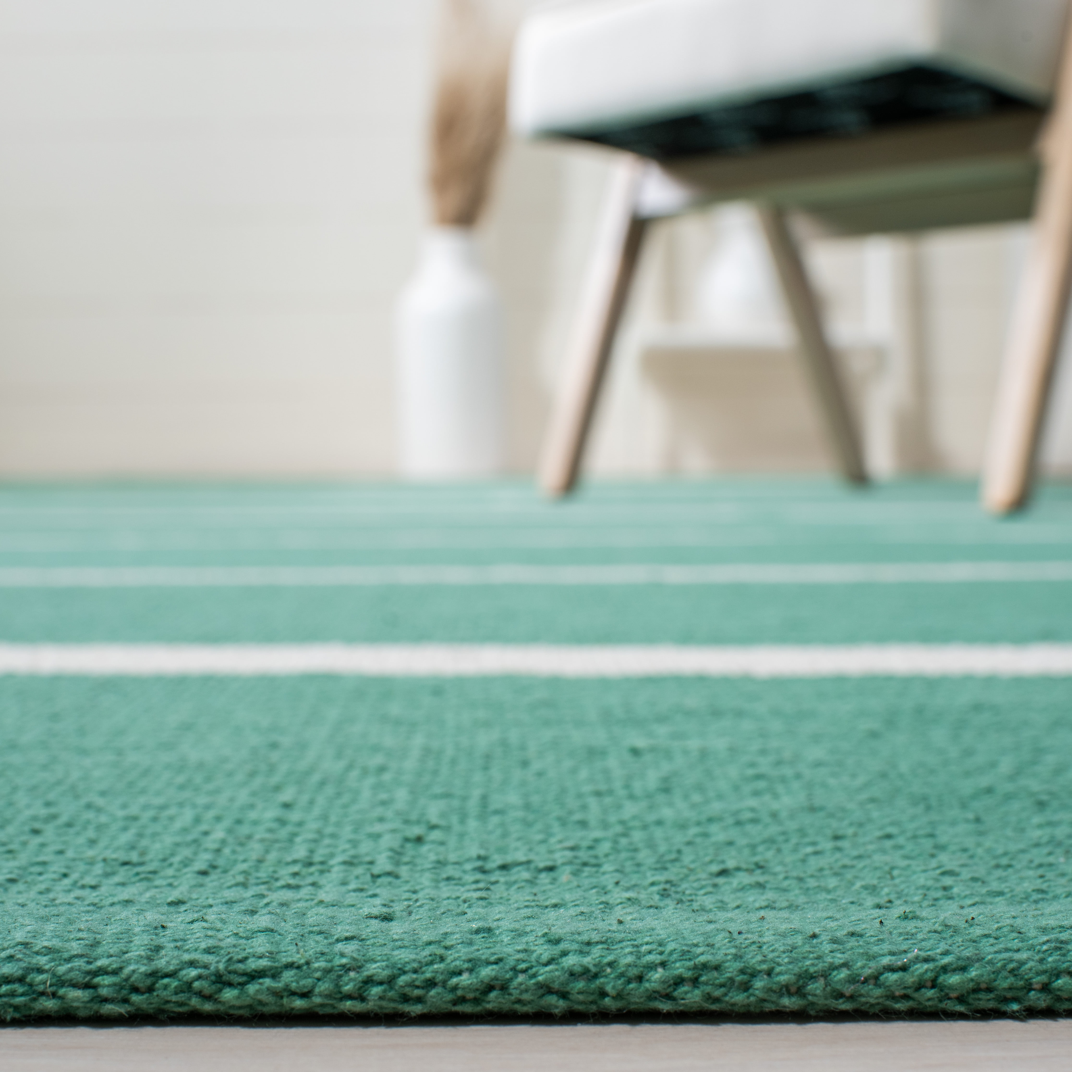 SAFAVIEH Montauk Oswald Geometric Striped Cotton Area Rug, Dark Green/Ivory, 6' x 6' Round