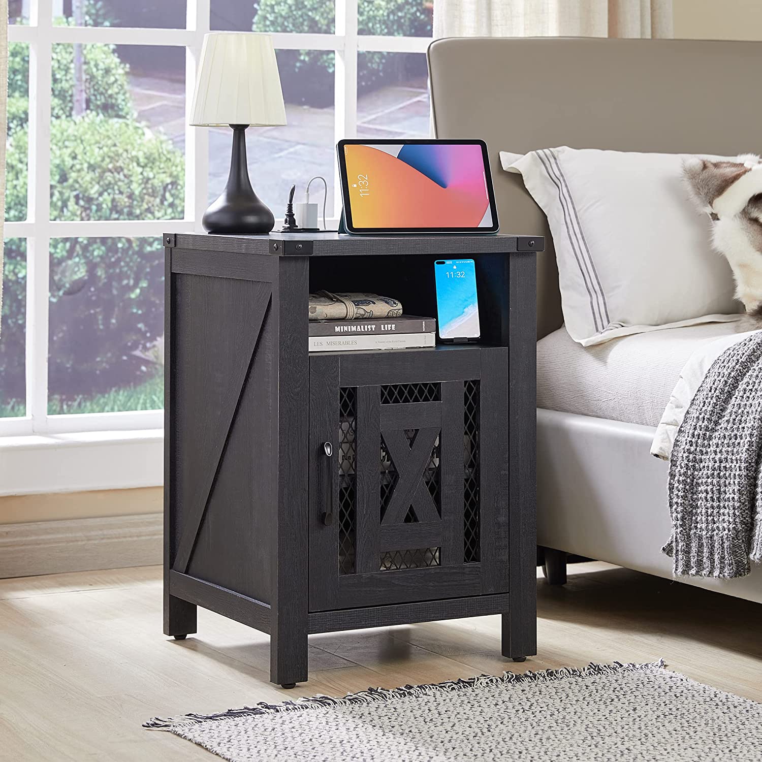 JXQTLINGMU Farmhouse End Table with Charging Station, Black