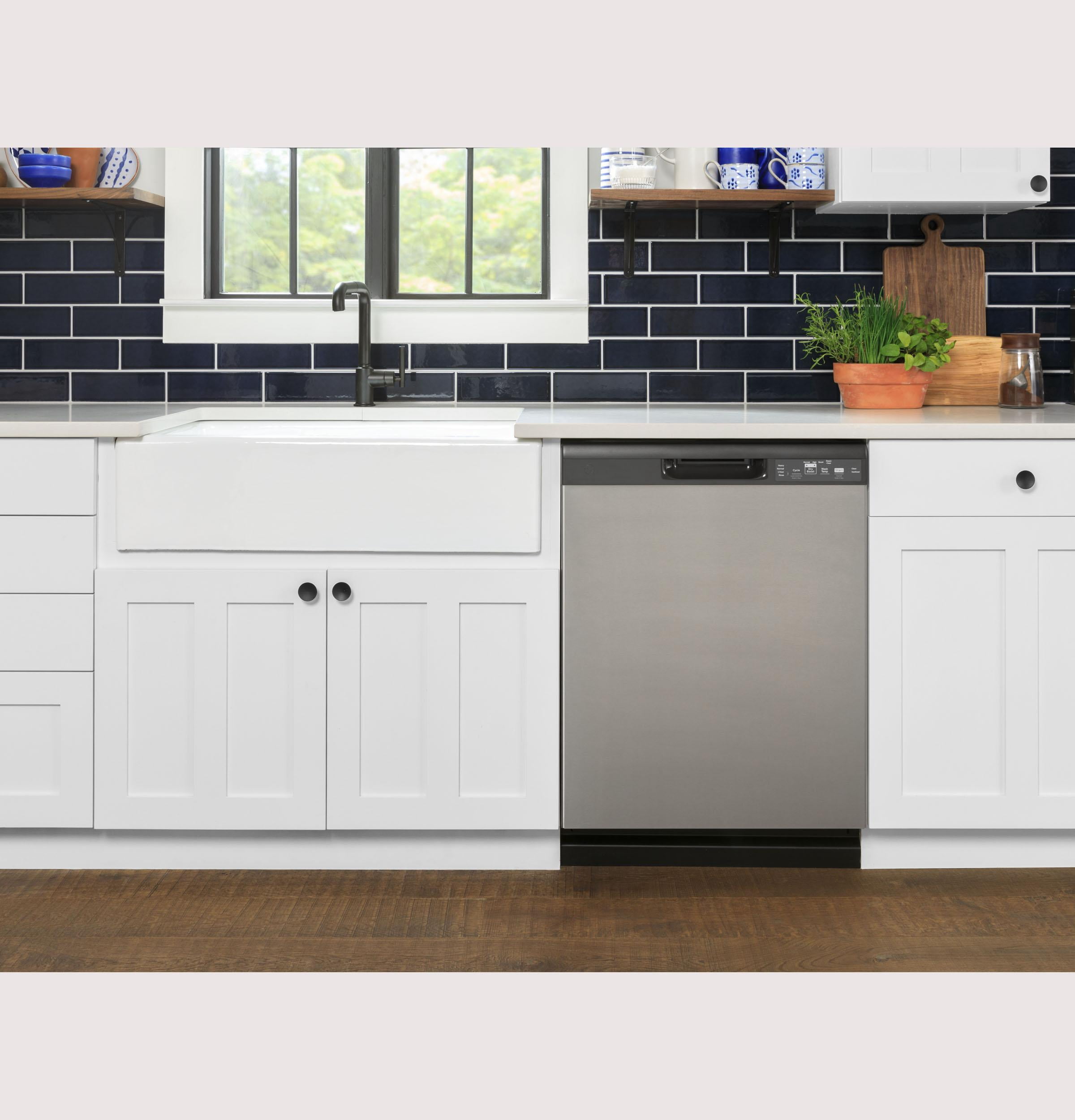 GE Dishwasher with Front Controls - GDF535PSRSS