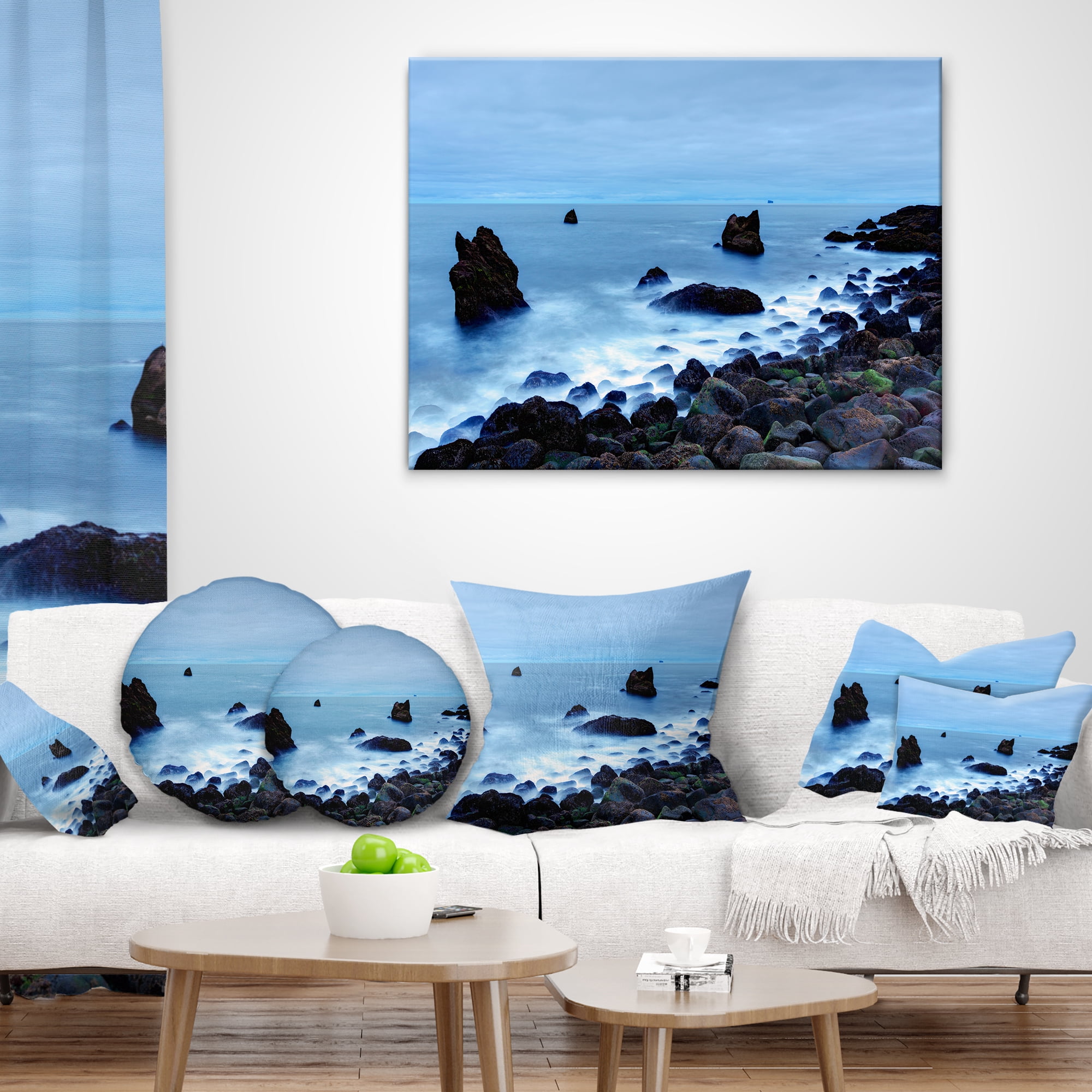 Designart Rocky Coast near Raykjanes - Seashore Throw Pillow - 16x16