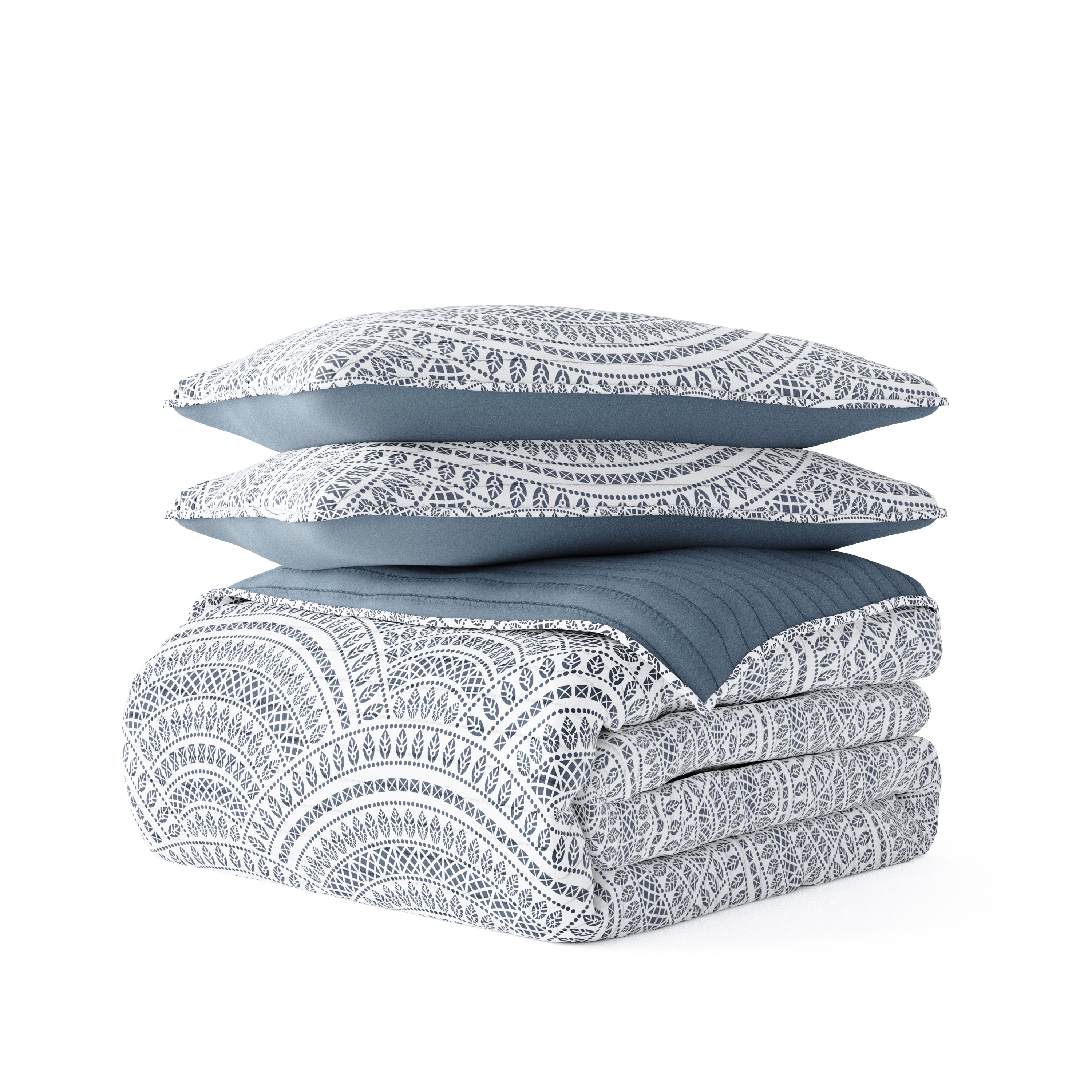 Noble Linens Dusk Blue 3 Piece Scallop Reversible Microfiber Quilt Set, Queen / Full
