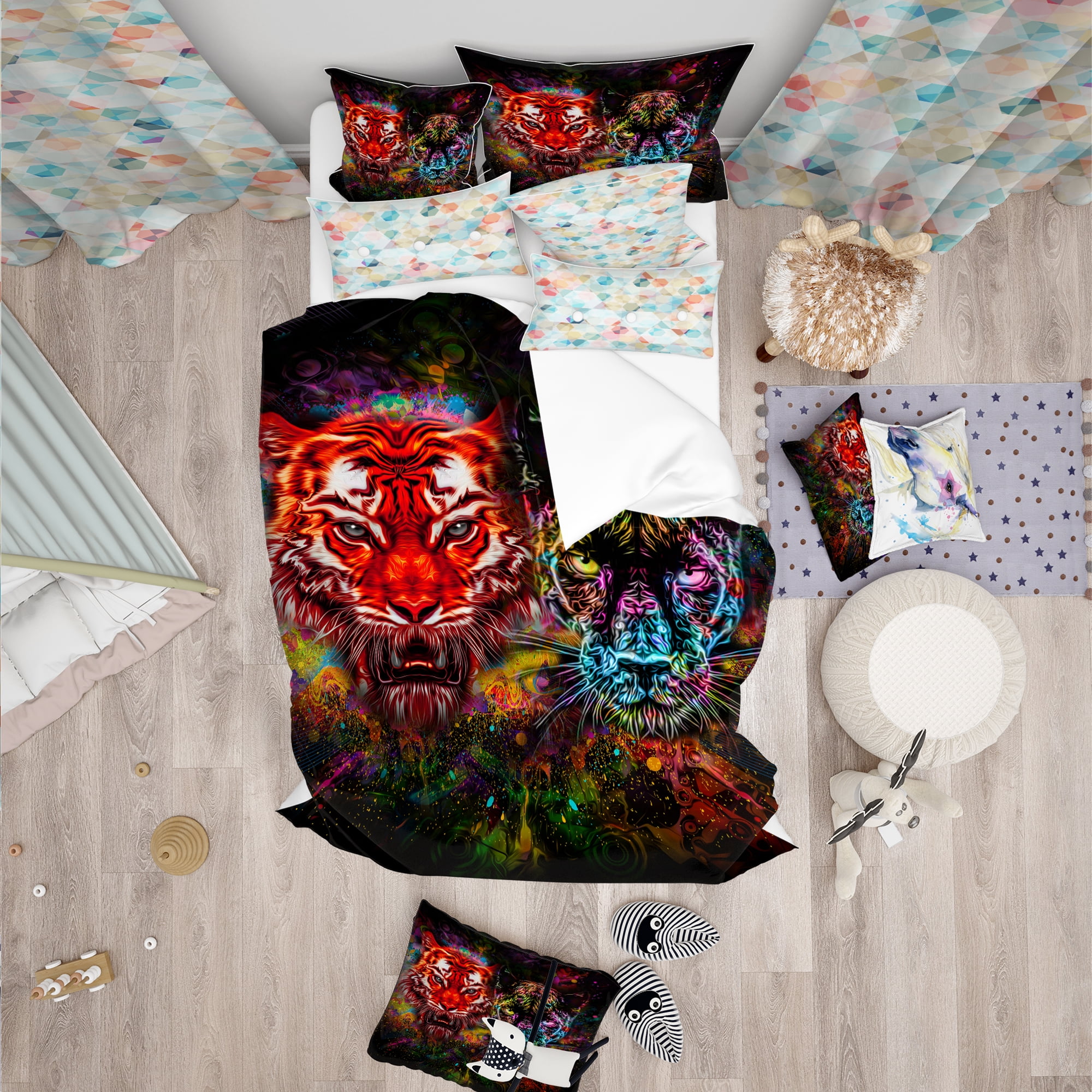 Designart 'Tiger and Panther with Splashes' Modern kids Duvet Cover Set