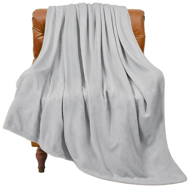Bedelite Manta De Forro Polar, Tamaño Doble, Color Gris Claro, Mantas Para Sofá Y Cama, 10.58 Oz/M², Manta De Felpa Acogedora Y Difusa De 59.8 X 79.9 In, Manta Súper Suave, Cálida Y Ligera Para Viajes