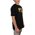 thumbnail image 2 of UFC - Camiseta gráfica para hombre 215 Two Title Fights, color negro, pequeña, 2 of 5