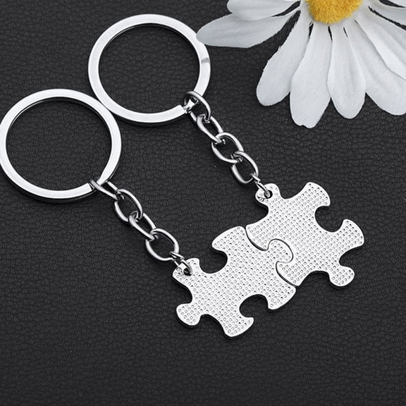 TABLZONE Couple Keychain Set, 2Pcs Metal Decorative Key Holders for Men and Women, Stylish and Accessories