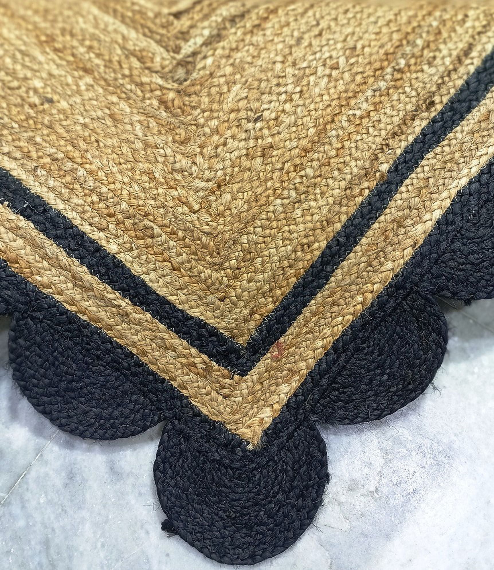 Indian Handmade Braided Natural Pure Jute with Black Scalloped Design Area Rugs Size 2.6 x 8 Feet ( 75 cm x 240 cm )