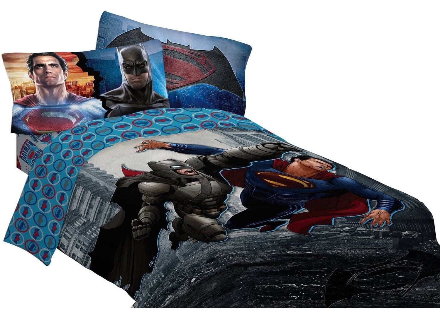 Batman v Superman: Dawn Of Justice Reversible Kids Bedding ...