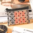 thumbnail image 1 of Bolsa de maquillaje de malla con forma de corazón para niñas, portátil, de gran capacidad, transpirable, para guardar pintalabios, 1 of 6