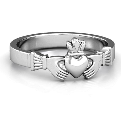 Classic Claddagh Ring