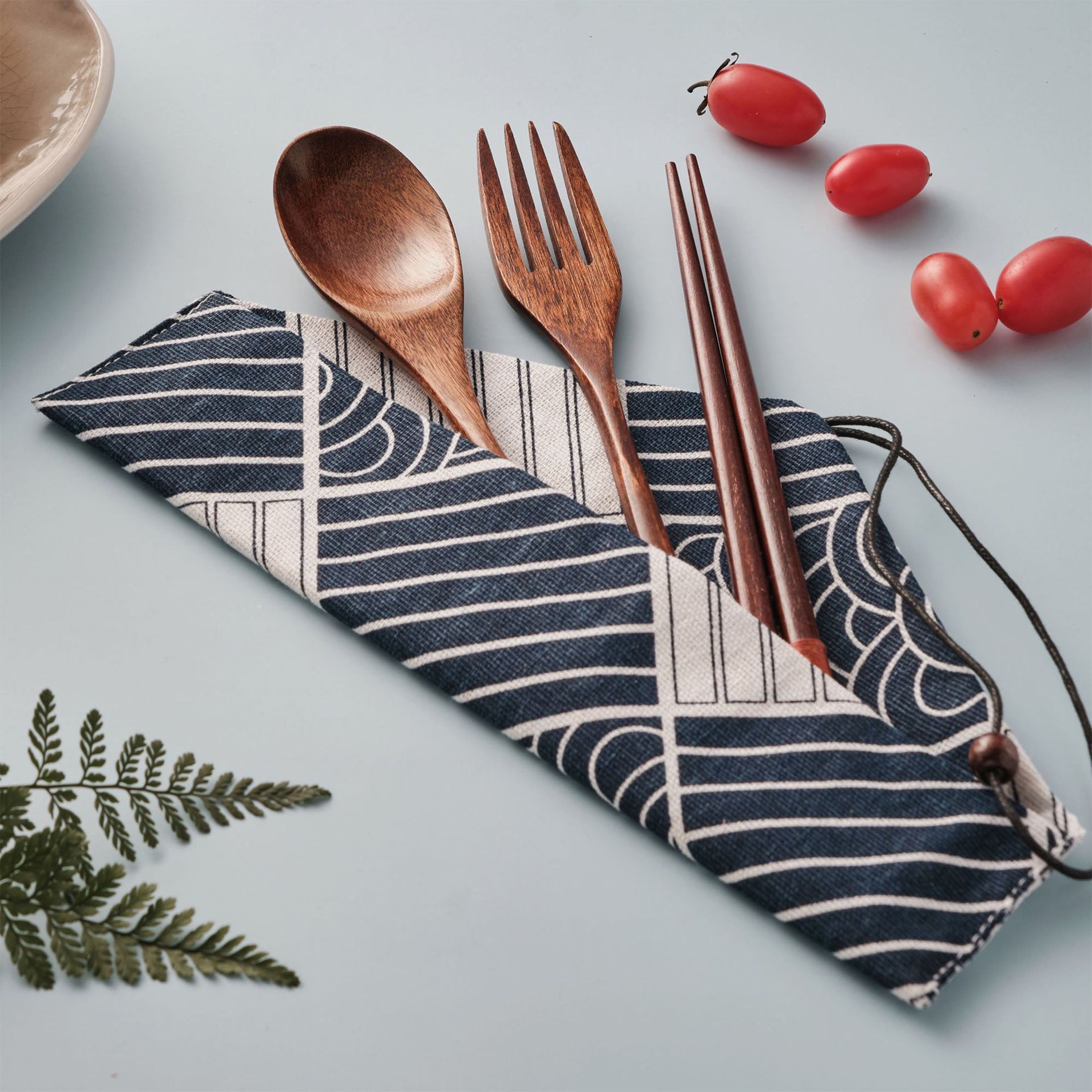 SXDY Wooden Bento Boxes Lunch Box, Japanese Style Food Containers Picnic Box, With Spoon Fork Chopsticks