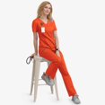 thumbnail image 2 of LYMAYTER Uniforme Médical à Séchage Rapide pour Femmes, Confort Ventilé, Design Multi-Poches, Haut et Pantalon pour P-2TG, 2 of 7