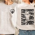 thumbnail image 3 of Stay Spooky Skeleton Hand Halloween sudadera para mujer, Harajuku Pullover, Sudadera con capucha divertida, Sudadera de cuello redondo, abrigos de manga larga, 3 of 4