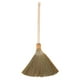 thumbnail image 1 of Escoba de maíz vietnamita asiática con mango de madera, ideal para limpiar suelos de patio, garaje, vestíbulo, jardín, hojas, piedras y basura., 1 of 6