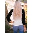 thumbnail image 1 of ABPHQTO Top de jersey de manga raglán con bloques de color negro para mujer, 1 of 5