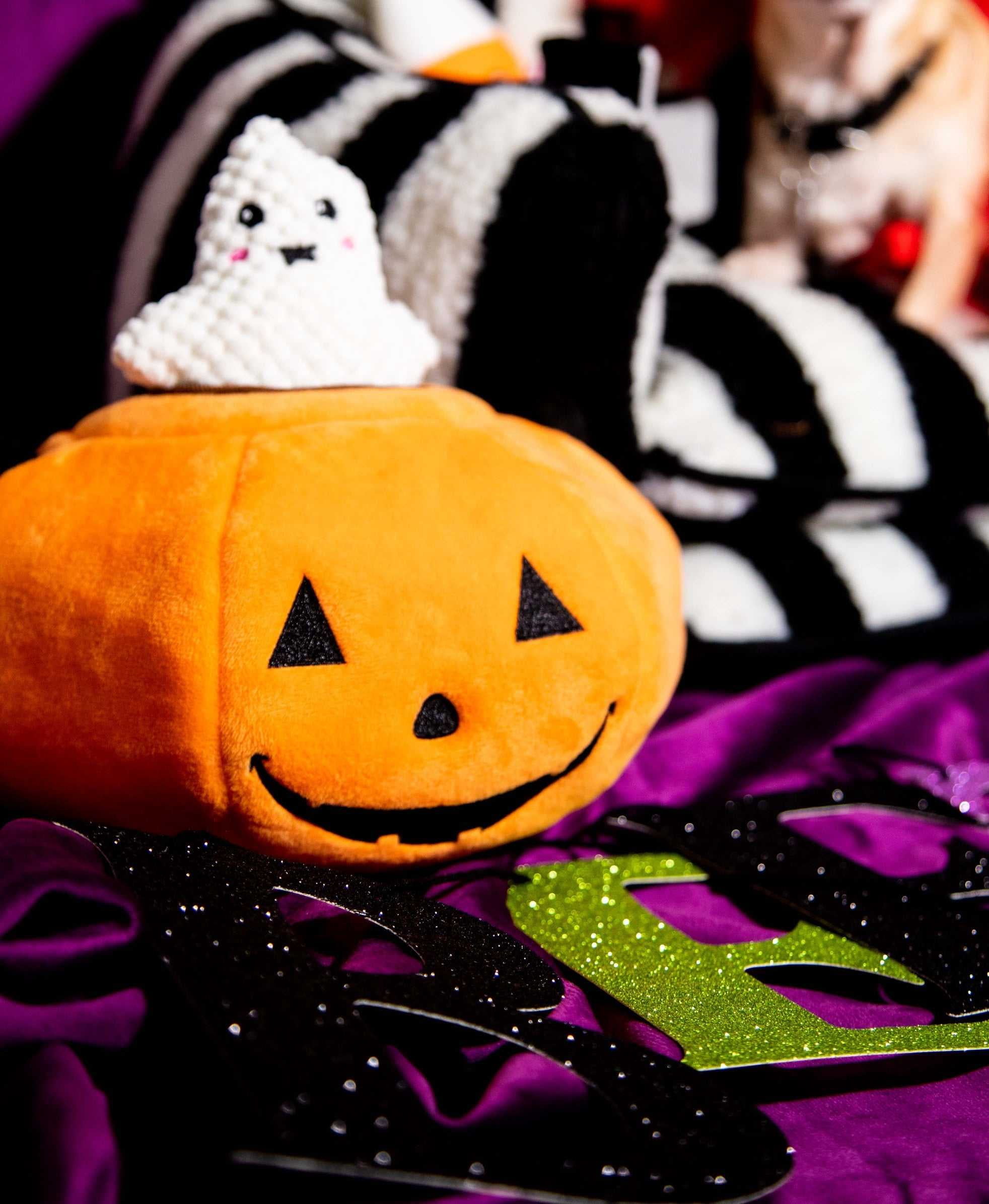Halloween Jack O Lantern Hide and Seek Dog Toy with 4 Interactive Plush Toys