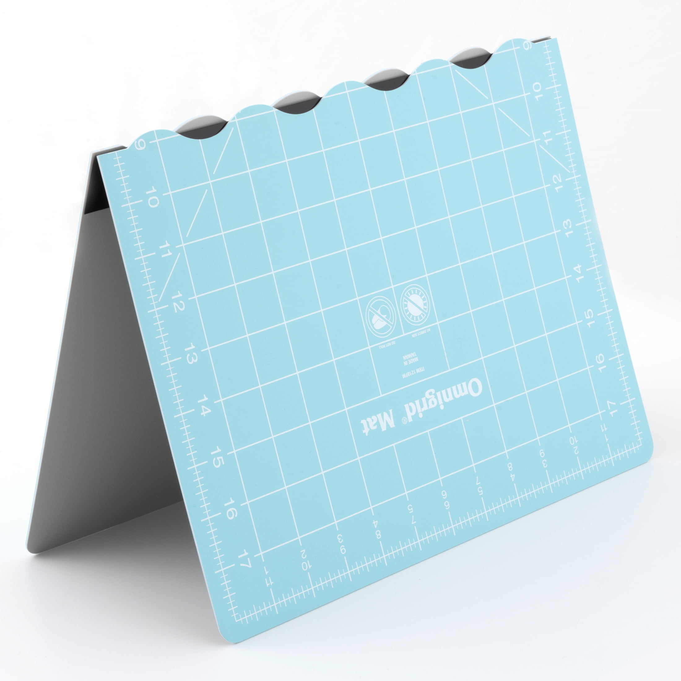 Omnigrid Folding Cutting Kit Small with Rotary Cutter, Ruler and Folding Mat