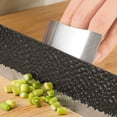thumbnail image 3 of Sunjoy Tech Ensemble de Protection de Doigt en Acier Inoxydable Ajustable pour Couper les Aliments Outil de Cuisine Polyvalent Protection de Doigt pour Hacher et Découper, 3 of 7