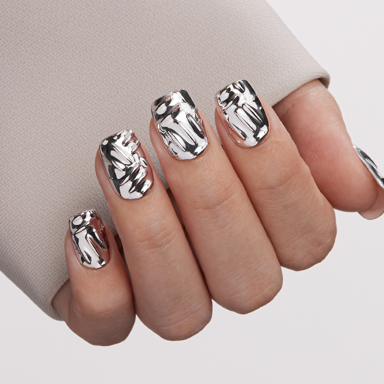 VSALON Press on Nails Short Square - Metallic Chrome 3D Sculpting Glue On Nails, Halloween Reusable Opaque Fake Nails with Quick Dry Glue, Protector Oil - 32 PCS Stick On Nails in 16 Sizes (Armor)