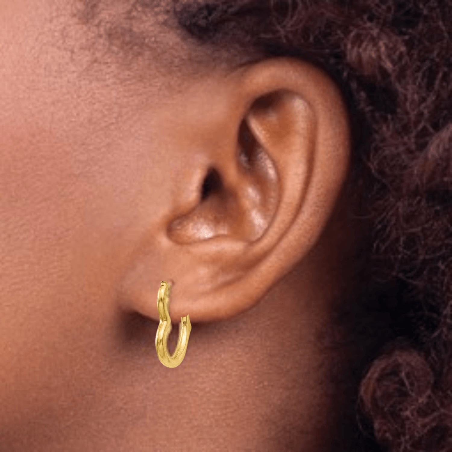 Fine Color Jewels Gold Hoop Earrings for Women 10K Yellow Gold Heart Shaped Wire & Clutch Closure