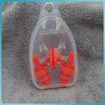 thumbnail image 1 of 2 Pcs Lunettes de Natation Ajustables Professionnelles Étanches avec Bouchons d'Oreilles NoseClip Chaud Adulte Enfants Lunettes de Natation Rouge C, 1 of 6