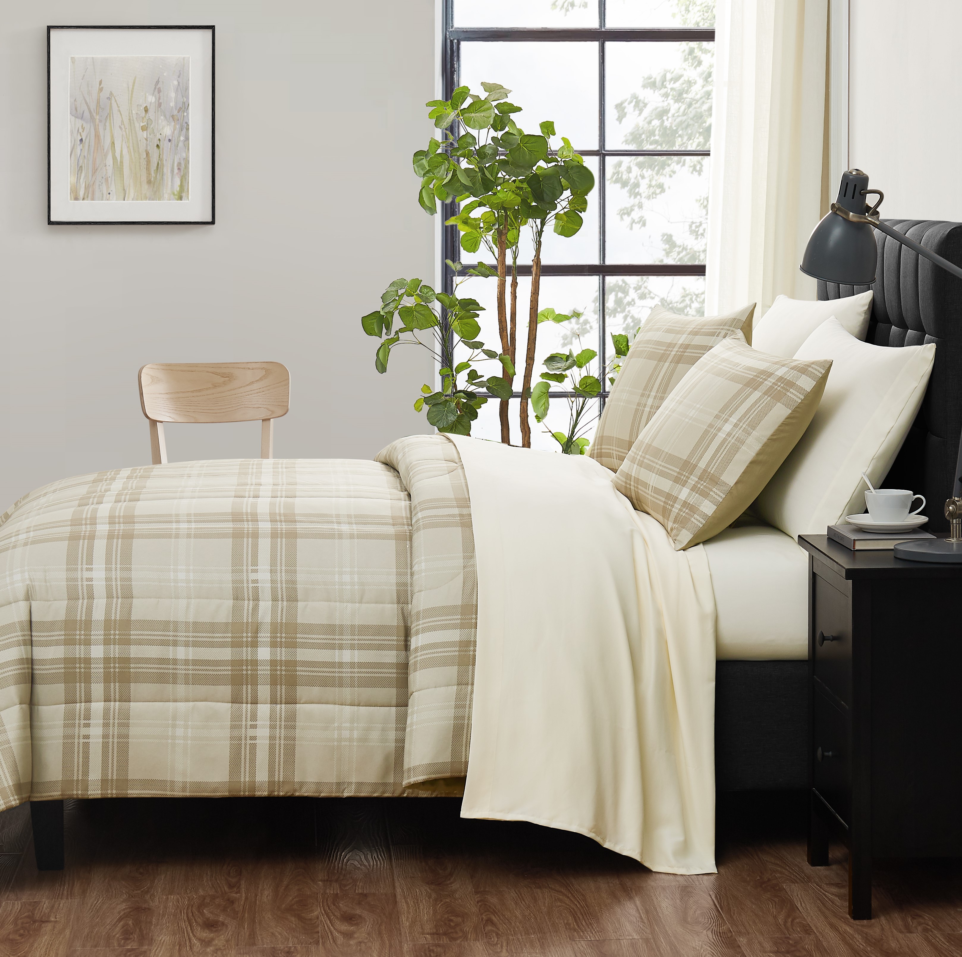 Mainstays Beige Plaid Reversible 7-Piece Bed in a Bag Comforter Set with Sheets, King - image 4 of 7