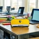 thumbnail image 5 of Lapicera Escolar Doble Cierre Lamborghini Color Amarilla, 5 of 8
