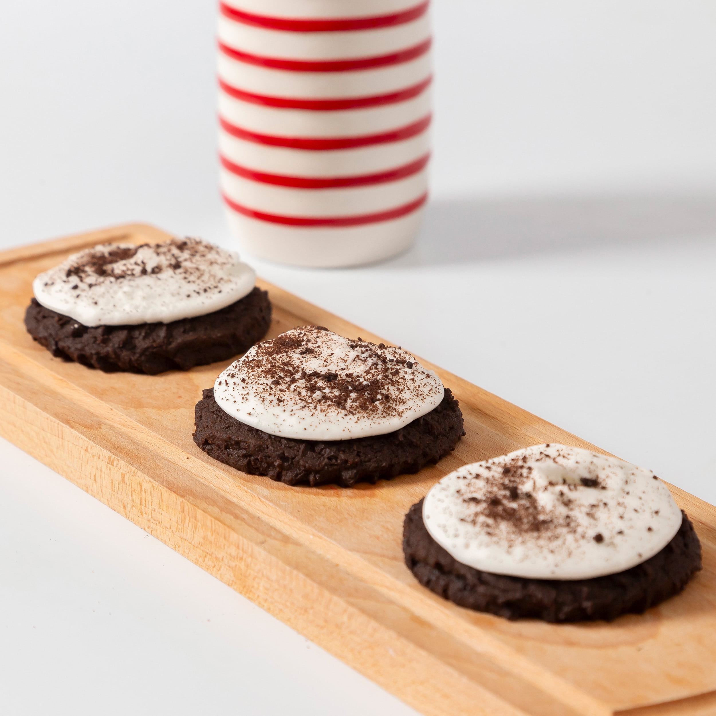 Kimberley's Bakeshoppe Oreo Frosted Sugar Cookie, 13.5 oz, 10 Count