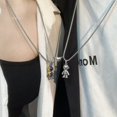 thumbnail image 3 of Collar De Astronauta Imán De Pareja Atraer Cadena De Suéter Cadena De Clavícula, 3 of 4
