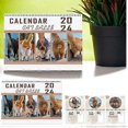 thumbnail image 4 of Calendario de escritorio con trasero de gato 2024 para amantes de los gatos - Calendario divertido de gatos, 4 of 5