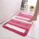 thumbnail image 1 of Alfombra de baño antideslizante, alfombra de cocina, alfombra de baño esponjosa, alfombra de ducha de microfibra suave, secado rápido, absorbente de agua, lavable a máquina-50 x 80 cm (rojo y blanco) ER, 1 of 4