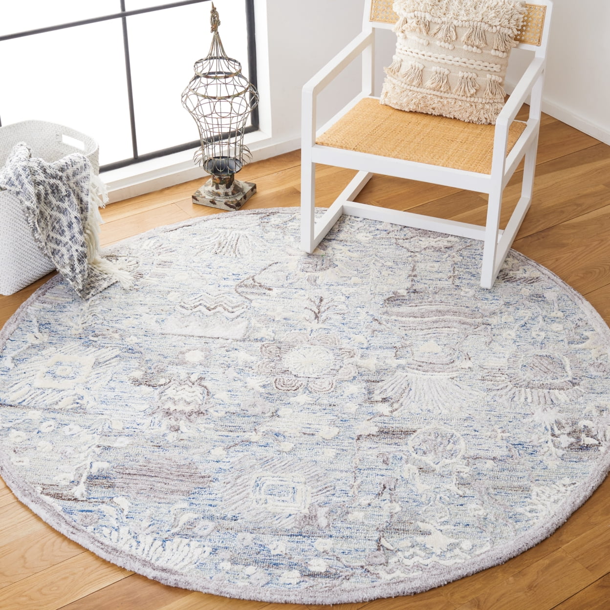 SAFAVIEH Glamour Quinten Floral Area Rug, Light Blue/Ivory, 4' x 6'