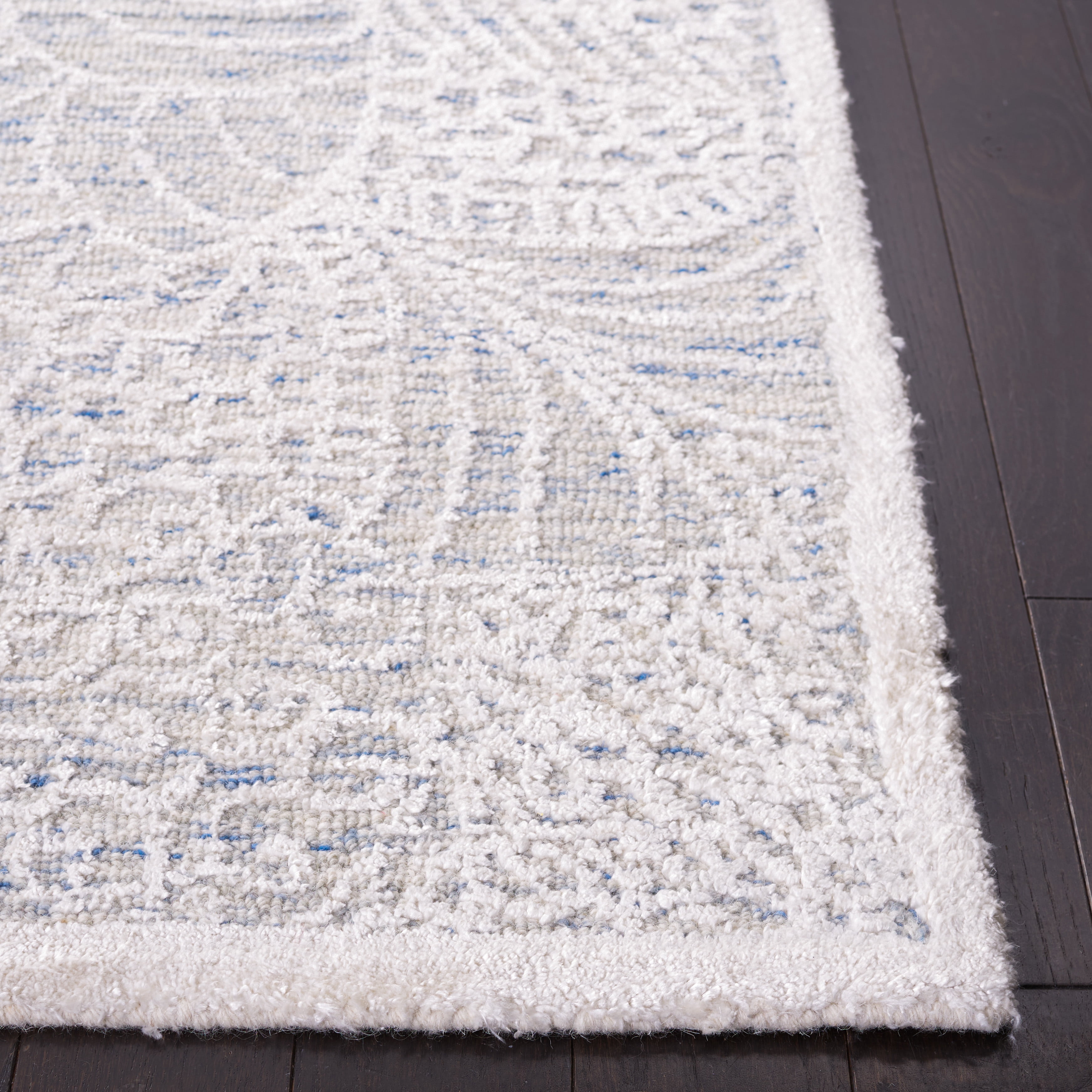 SAFAVIEH Precious Fabiana Geometric Area Rug, Blue/Ivory, 4' x 6'