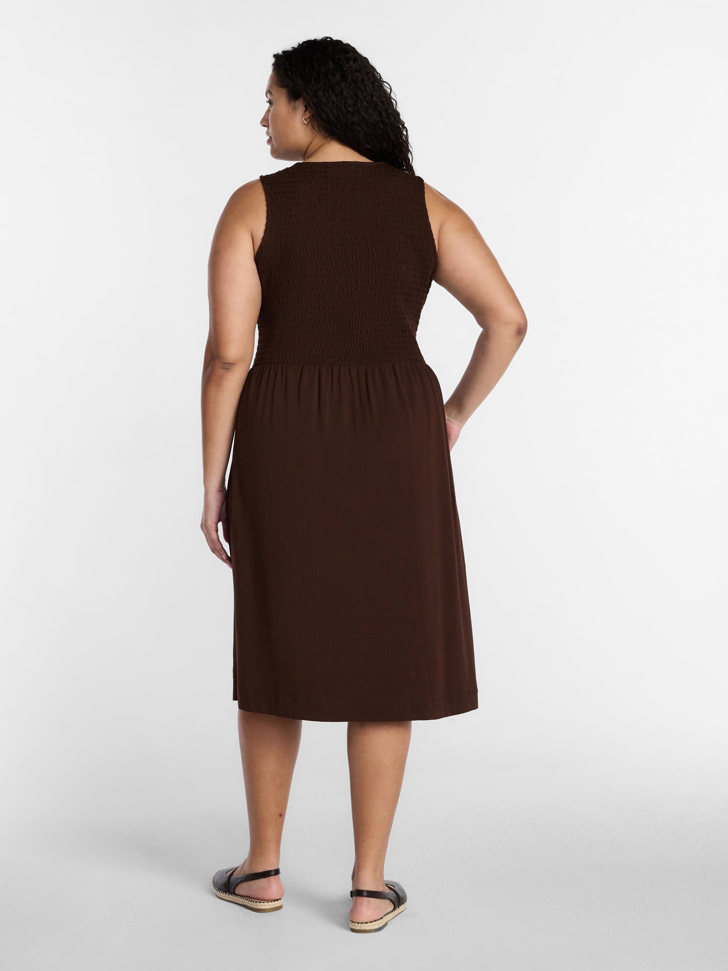 Terra & Sky Women’s Plus Smocked Midi Dress, Size 0X-5X