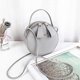 thumbnail image 4 of KAIYANG Bolso de piel sintética, bolso de hombro redondo, bolso de mano, bolso de almacenamiento para mujer (gris claro) Gris claro, 4 of 5